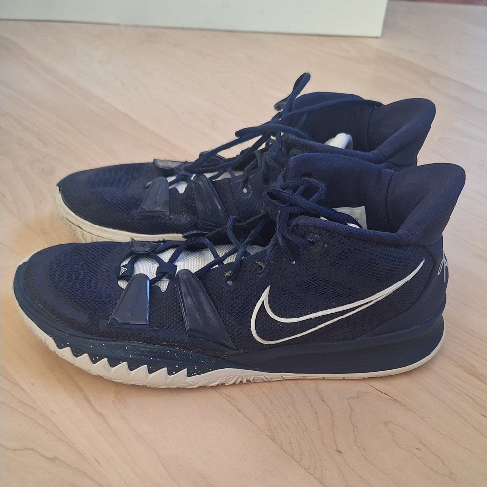 Nike Kyrie 3